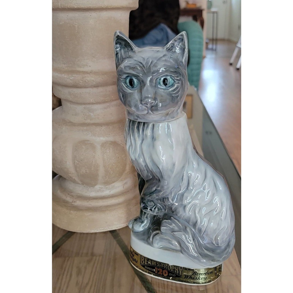 VINTAGE 1967 Cat Decanter Bourbon Whiskey Beam's Trophy Kentucky Bar 11" Tall